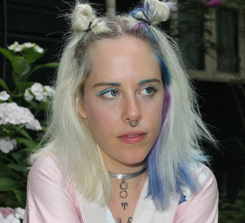 ‘IK BEN TEGENDRAADS, VIND HET LEUK OM FREAKY TE DOEN’